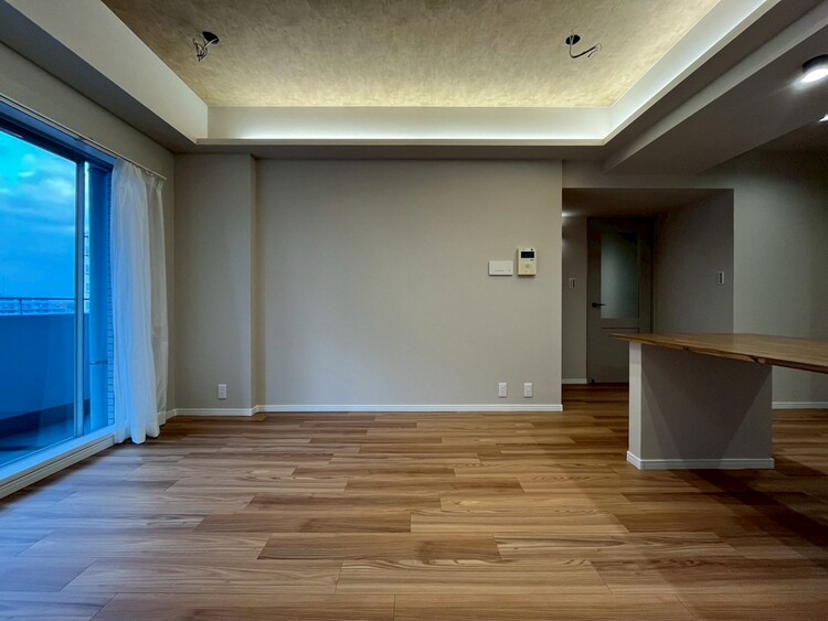 居間 居心地の良い空気感は、暮らしのステージを彩り、心からのやすらぎと満足感を与えてくれます。