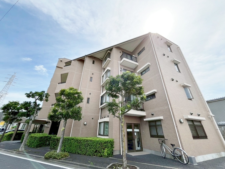 外観 ライフプランニングからローンまで、一貫してご説明させていただきます。お気軽にお問い合わせくださいませ。