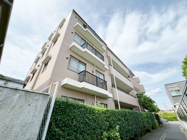 外観 現地に足をお運びいただいた際には、周辺散策などをお勧めいたします。