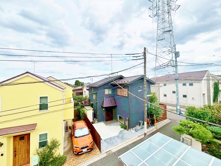 バルコニー 窓を開けると広がる青空。心をリフレッシュして日々を過ごしていきましょう。