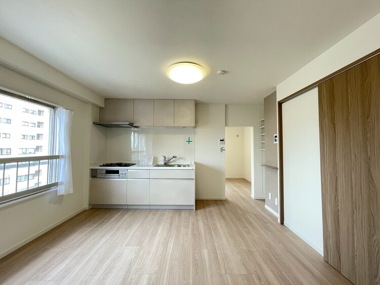 居間 居心地の良い空気感は、暮らしのステージを彩り、心からのやすらぎと満足感を与えてくれます。