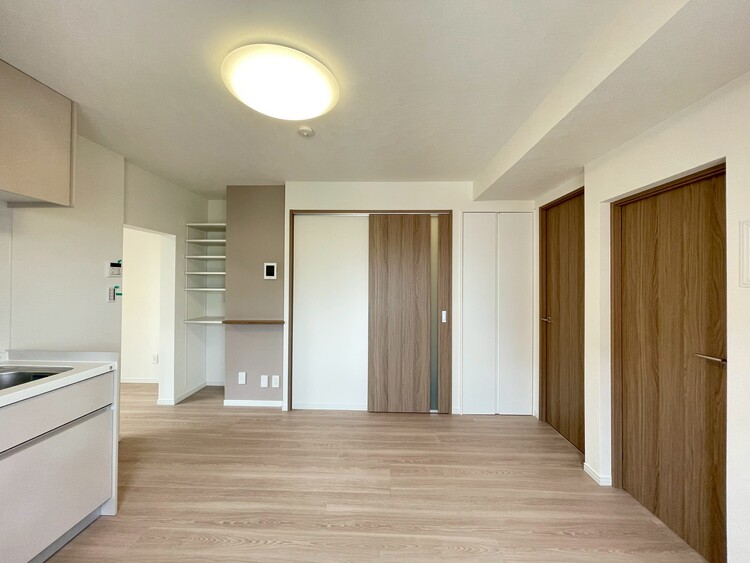 居間 快適に過ごす毎日を求めて、暮らしの中でご自身の「マイホーム」に創り上げて下さい。