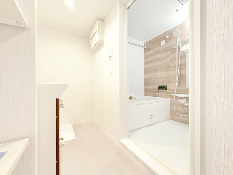 洗面 清潔感と心地よさを重視した、上質感漂うパウダールーム。