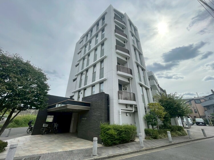 外観 現地に足をお運びいただいた際には、周辺散策などをお勧めいたします。