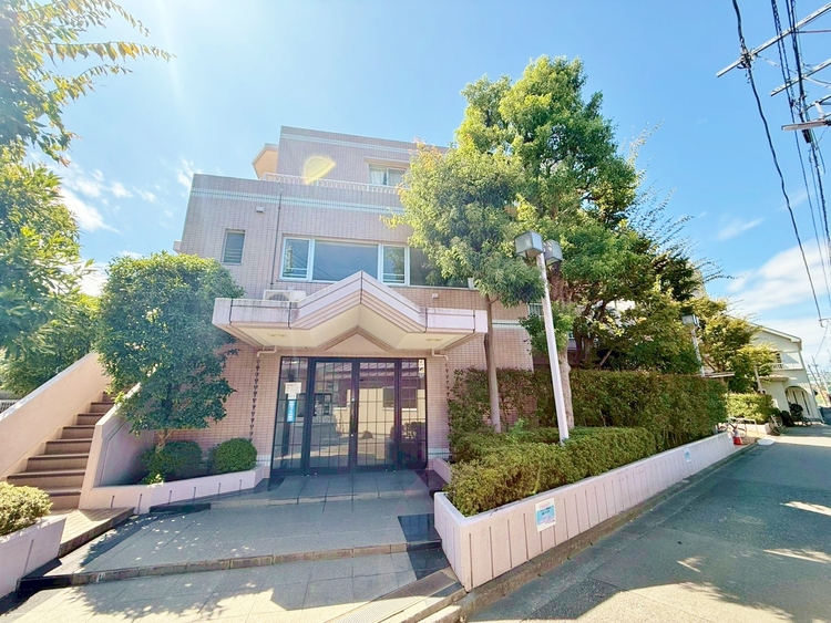 外観 資料には掲載していない情報が、現地にはたくさんあります。是非一度、現地をご確認ください。