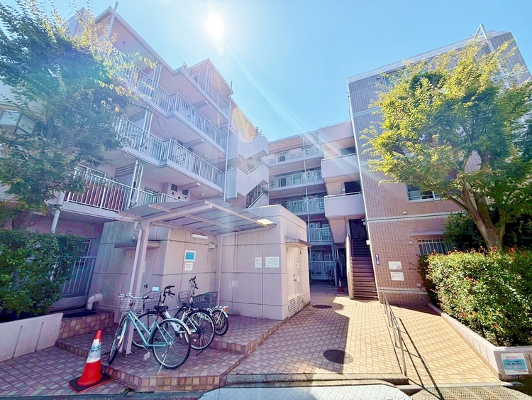 外観 ライフプランニングからローンまで、一貫してご説明させていただきます。お気軽にお問い合わせくださいませ。