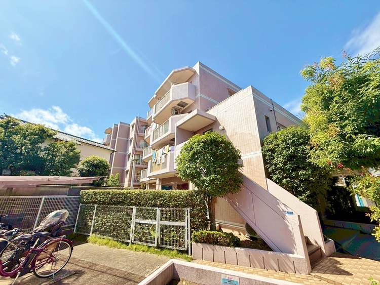 外観 現地に足をお運びいただいた際には、周辺散策などをお勧めいたします。