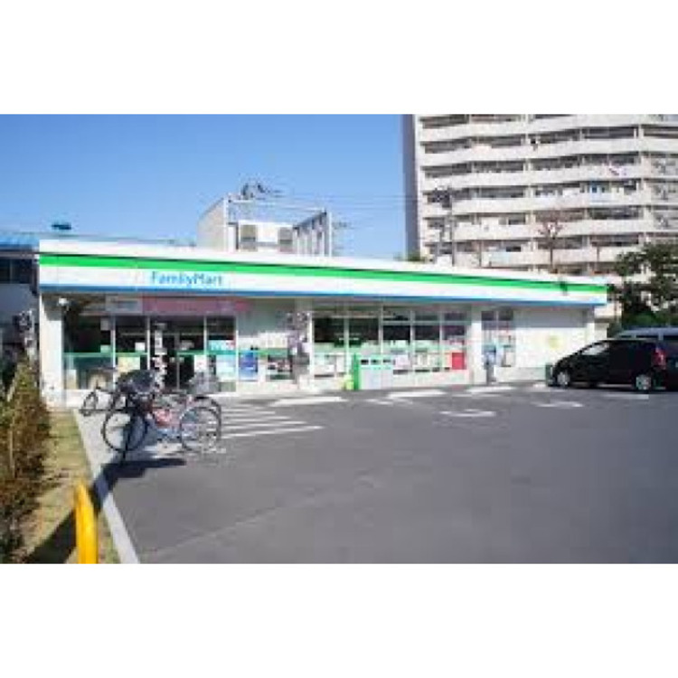 周辺 ファミリーマート(約370m)