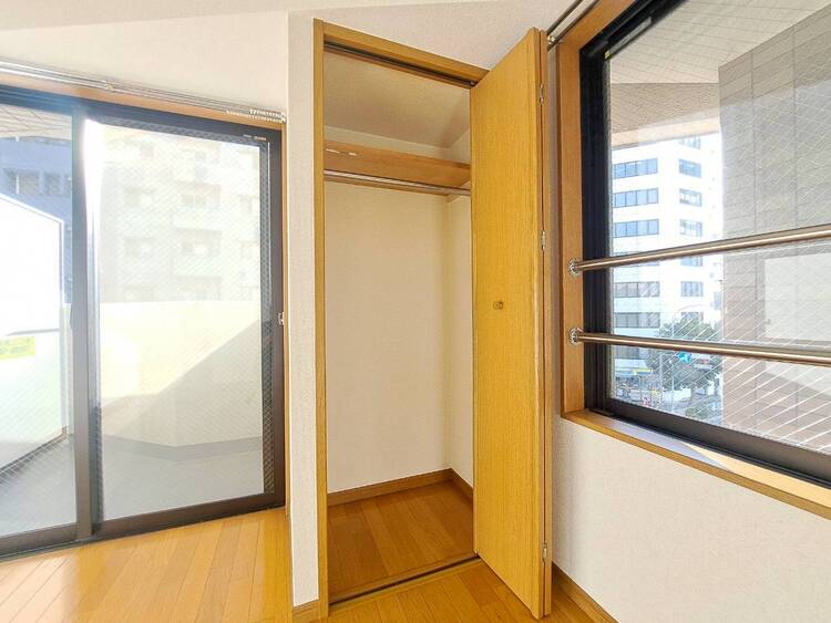 その他 収納スペースが付いていて、お部屋を広く使っていただけます。