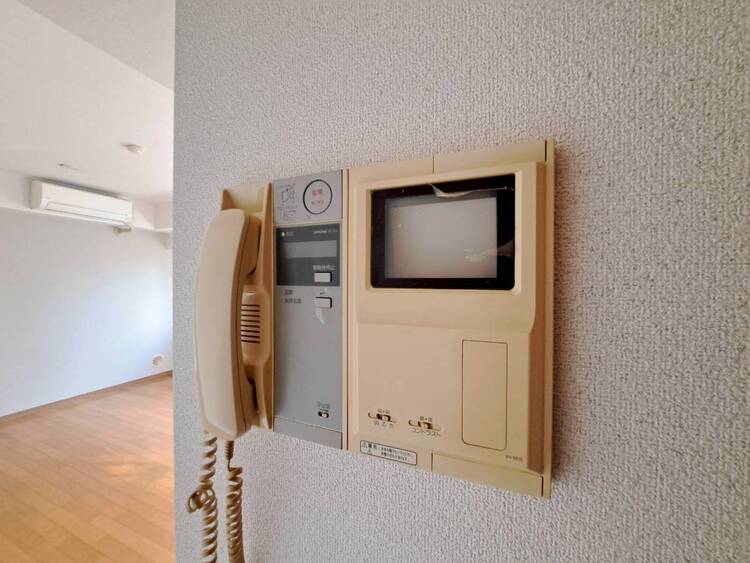 その他 誰が来てもわかる様にモニター付きインターホンを設置。