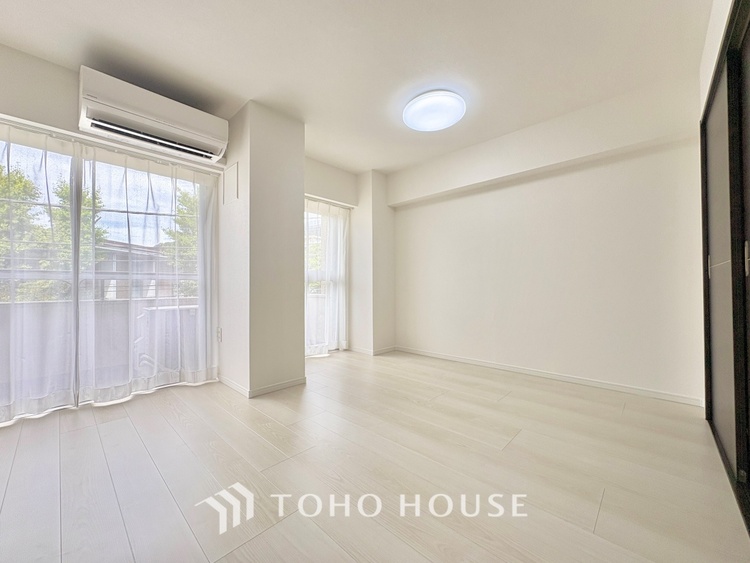 内装 寝室は一日の疲れを癒す大切な空間。快適で落ち着けるおすすめの間取りです。