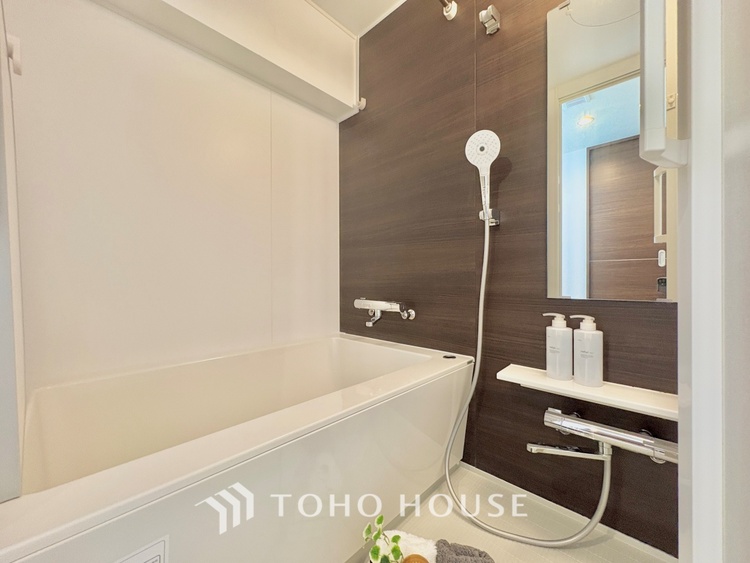 風呂 浴室は一日の疲れを癒す特別な空間。清潔感と快適性で心身ともにリフレッシュできます。