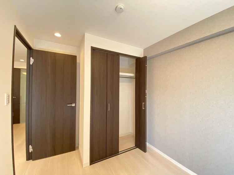 その他 収納スペースが付いていて、お部屋を広く使っていただけます。