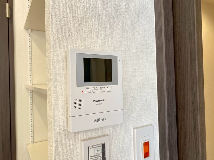 その他 誰が来てもわかる様にモニター付きインターホンを設置。