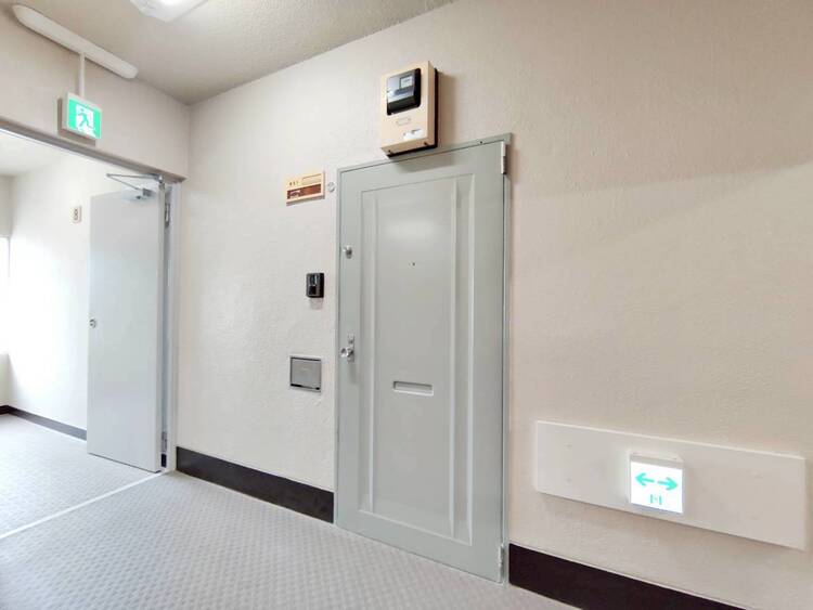 エントランス 上質感漂う玄関アプローチです。