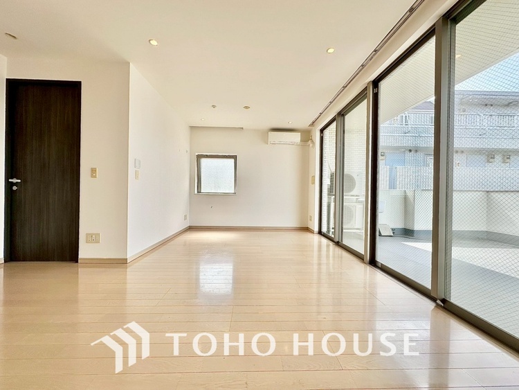 内装 現在改装中◆家族◆愛する家族を一目で見渡せる。家族が集う空間。永遠に続く幸せな毎日を、ここで。