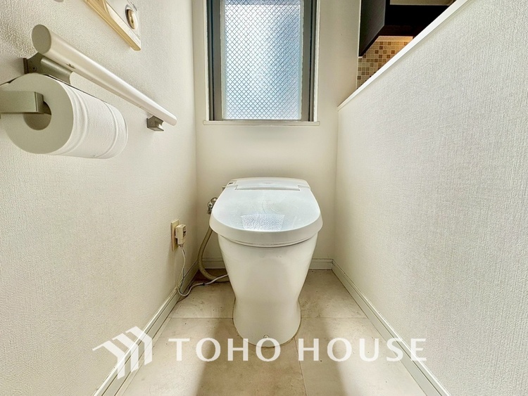 トイレ 現在改装中◆快適◆な生活に不可欠。節水型の高性能トイレを新設。