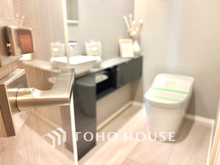 トイレ 【TOILET】◆快適◆な生活に不可欠。節水型の高性能トイレを新設。