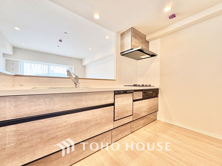 キッチン 【cooking papa is here】料理が苦手な人でも、チャレンジしてみたくなるワイドスパンのキッチン。家族の食卓がここから始まる。