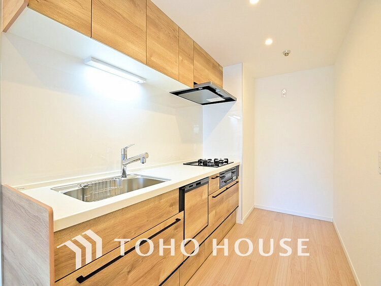 キッチン シンプルな部屋の雰囲気に溶け合うナチュラルキッチン