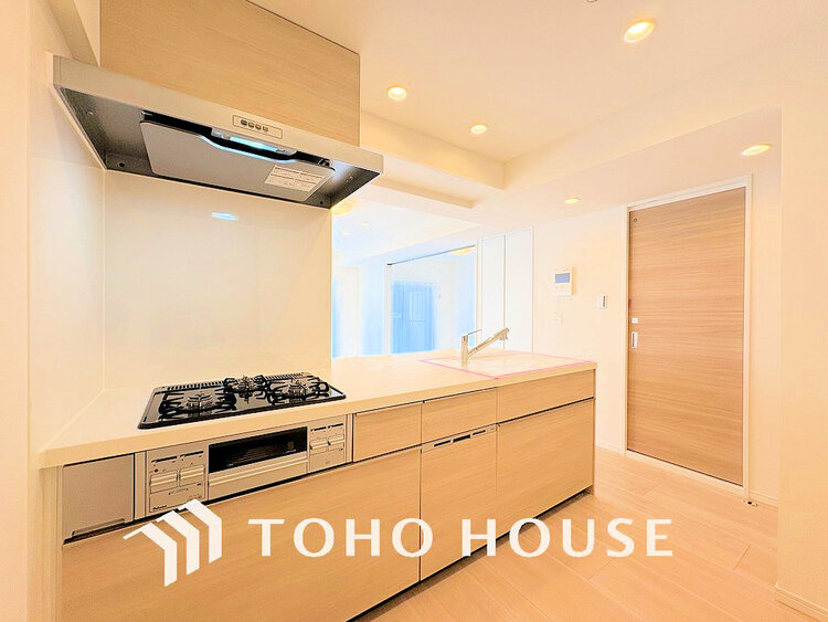 キッチン シンプルな部屋の雰囲気に溶け合うナチュラルキッチン