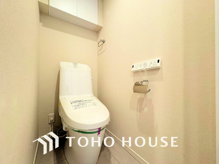 トイレ トイレには快適な温水洗浄便座付