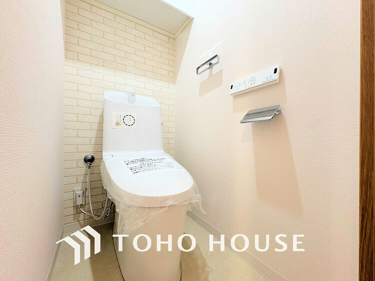 トイレ トイレには快適な温水洗浄便座付