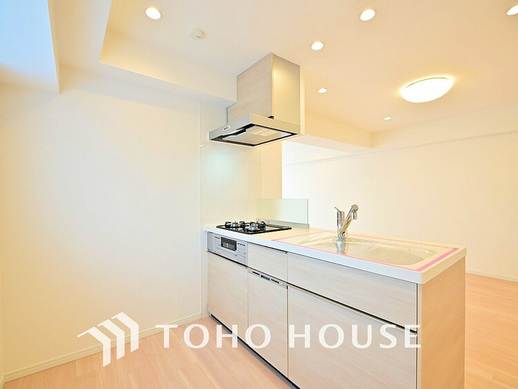 キッチン シンプルな部屋の雰囲気に溶け合うナチュラルキッチン