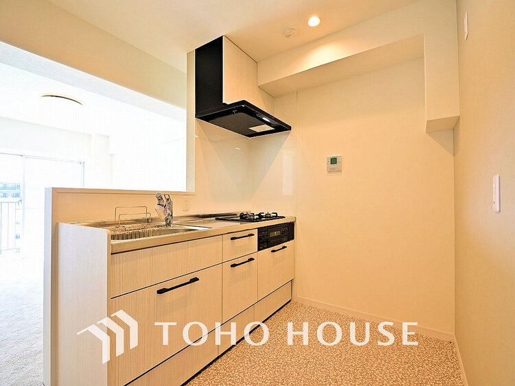 キッチン シンプルな部屋の雰囲気に溶け合うナチュラルキッチン