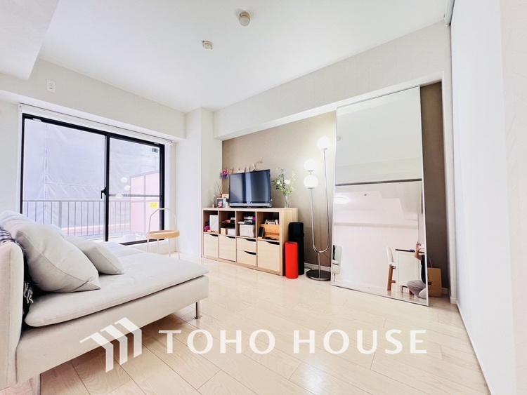 内装 シンプルですっきりとした室内は飽きのこない居心地の良い雰囲気です