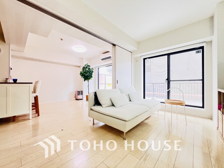 内装 1日の疲れを癒し、心地よく寛げるようゆったりとした広さをしています