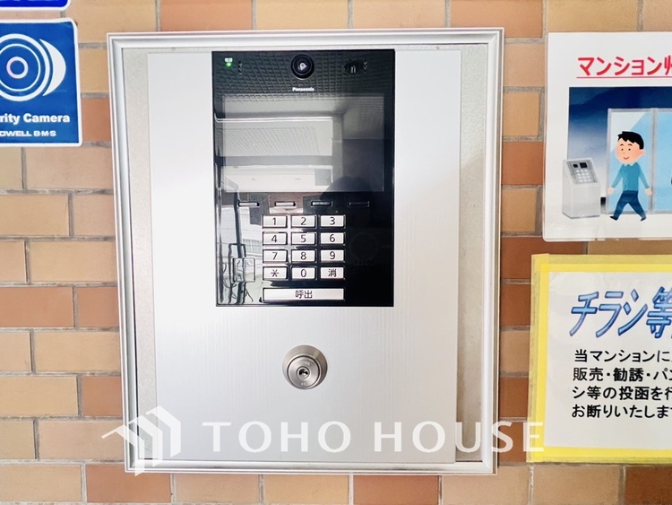 エントランス エントランスはオートロック完備で安心のセキュリティ