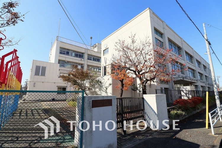 周辺 横浜市立汐入小学校　距離400ｍ