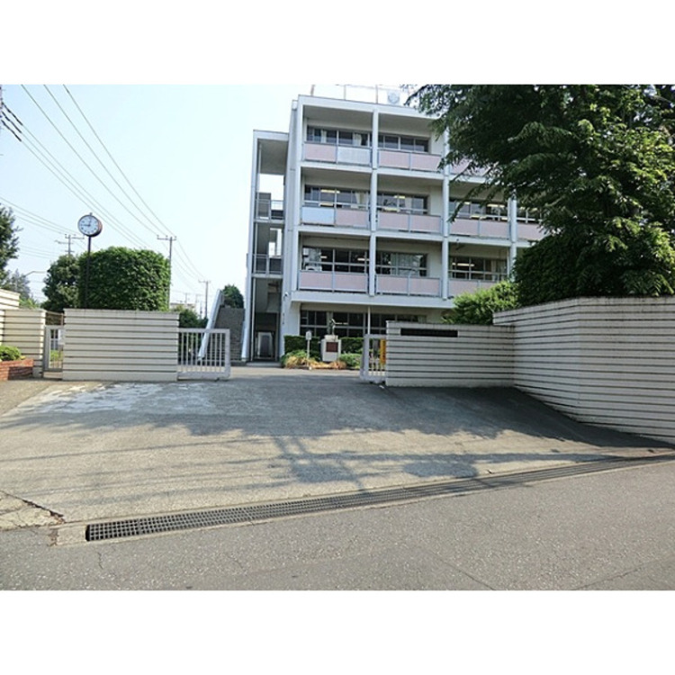 周辺 第九中学校(約700m)