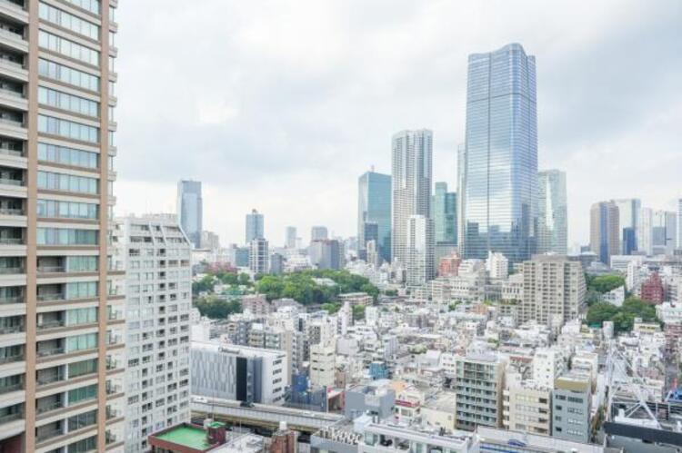 その他 開放感のある眺望。陽光、風通しのよいワイドバルコニー。お洗濯物も乾かしやすいですね。