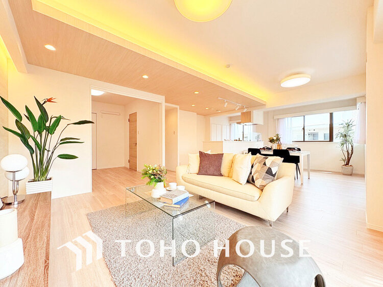 内装 家族みんなが爽やかに過ごせるように、光をたっぷり取り込んだLDK