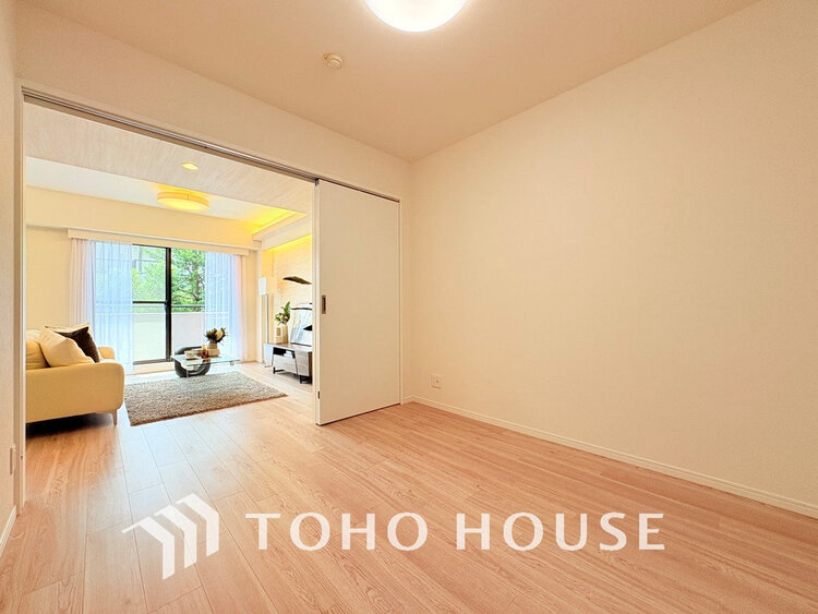 内装 1日の疲れを癒し、心地よく寛げるようゆったりとした広さをしています