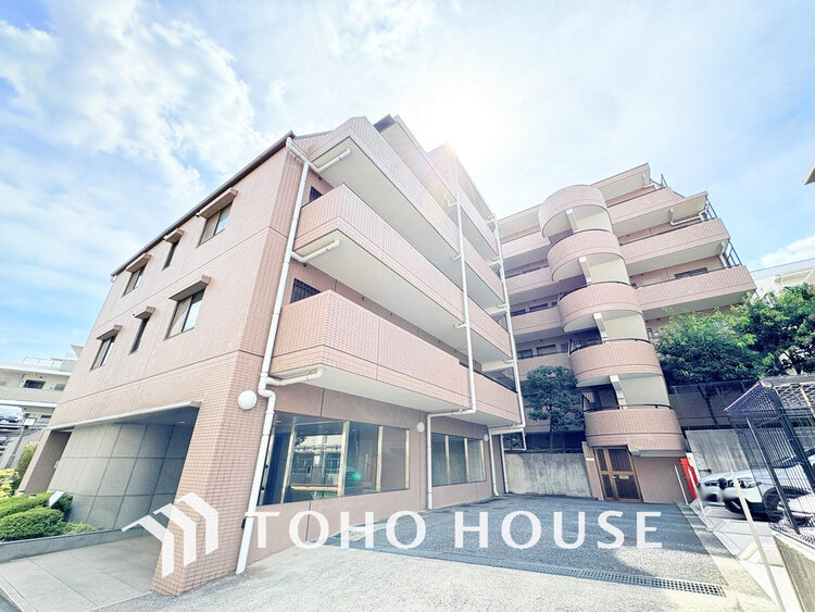 外観 〜新規内装リフォーム物件〜LDK20帖超のゆとりある間取り設計〜近隣には商業施設、学校、公園があり住環境良好です〜