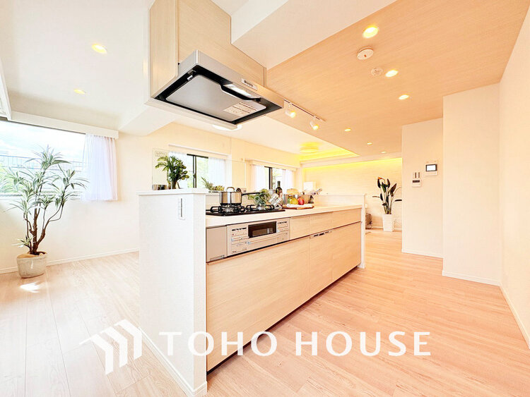 キッチン シンプルな部屋の雰囲気に溶け合うナチュラルキッチン