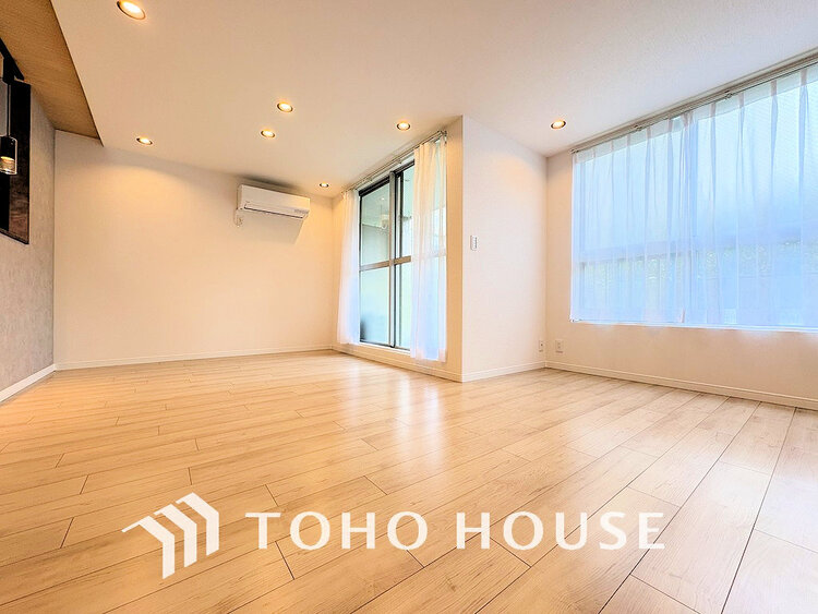 内装 家族みんなが爽やかに過ごせるように、光をたっぷり取り込んだLDK