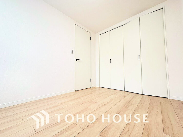 内装 シンプルですっきりとした室内は飽きのこない居心地の良い雰囲気