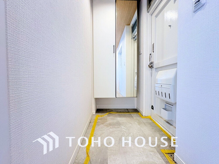 玄関 落ち着いた雰囲気の玄関、家族の帰りを暖かく迎えてくれます