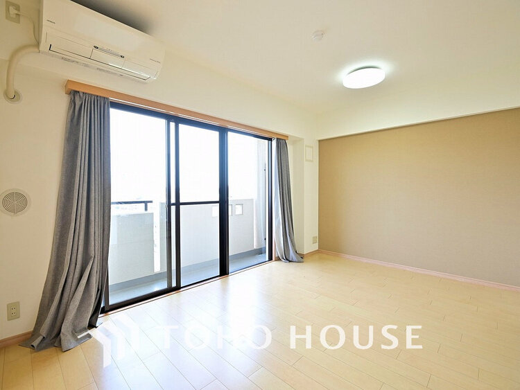 内装 家族みんなが爽やかに過ごせるように、光をたっぷり取り込んだLDK