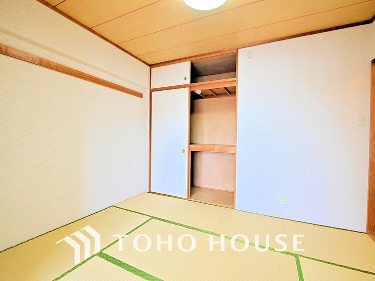 内装 1日の疲れを癒し、心地よく寛げるようゆったりとした広さをしています