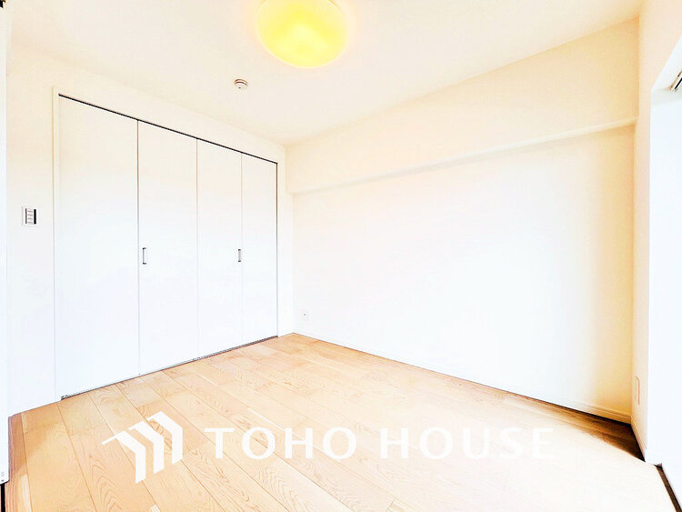 内装 シンプルですっきりとした室内は飽きのこない居心地の良い雰囲気