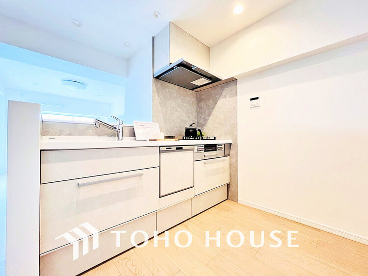 キッチン シンプルな部屋の雰囲気に溶け合うナチュラルキッチン