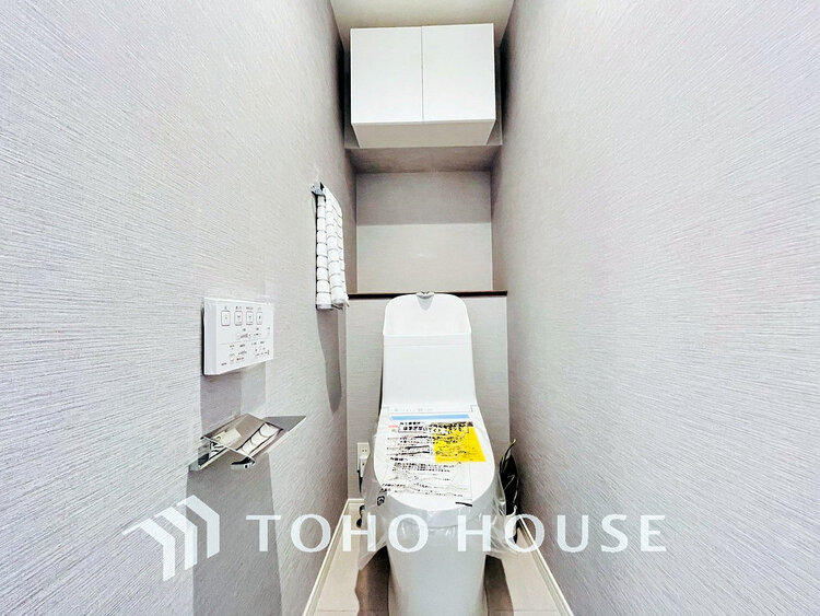 トイレ トイレには快適な温水洗浄便座付