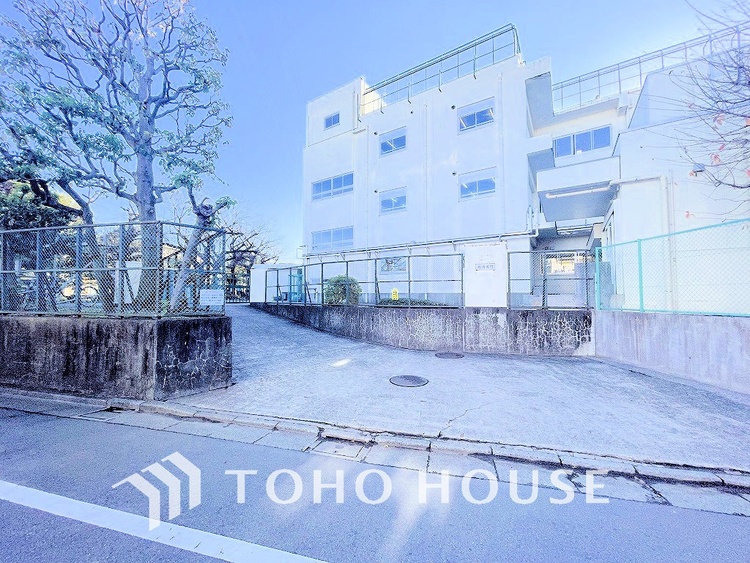 周辺 世田谷区立明正小学校　距離290m