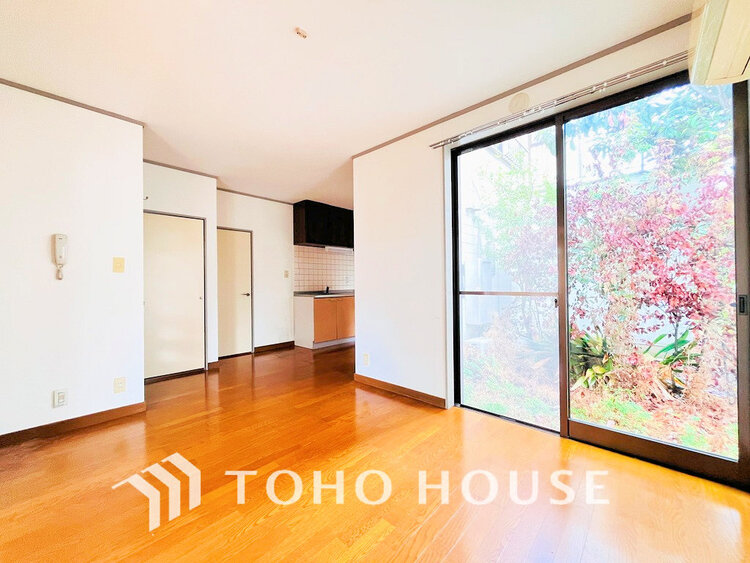 内装 家族みんなが爽やかに過ごせるように、光をたっぷり取り込んだLDK