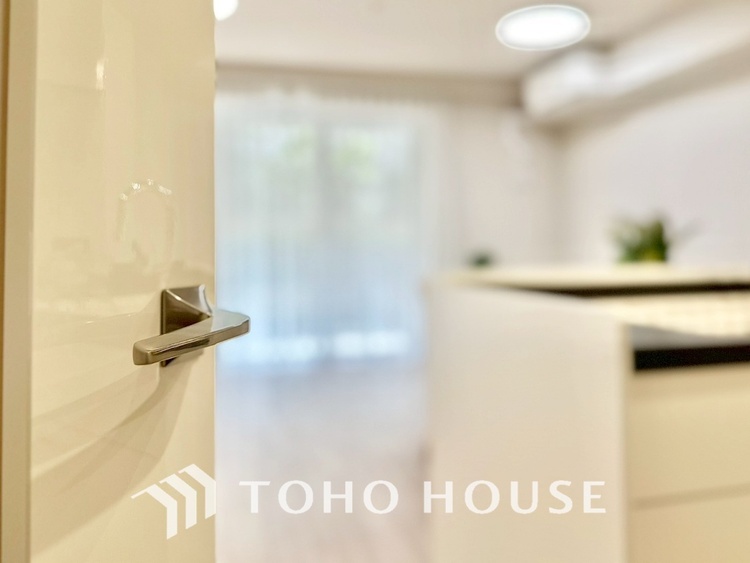 内装 【LIVING】◆煌びやか◆愛おしい家族との団欒の時間をより一層幸せなものに感じさせる煌びやかなLDK。輝かしい毎日が待っています。